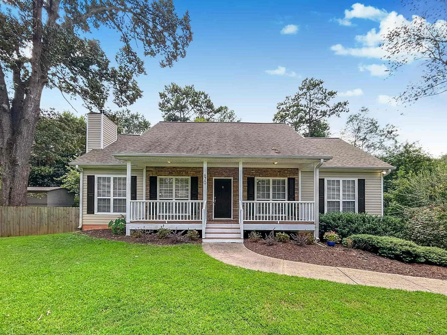 Charming 3-BR / 2.5-BA Home in Top-Rated Marietta Location! — Photo 1