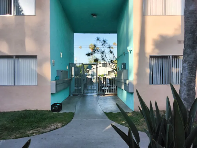 109 Almansor St — Photo 19