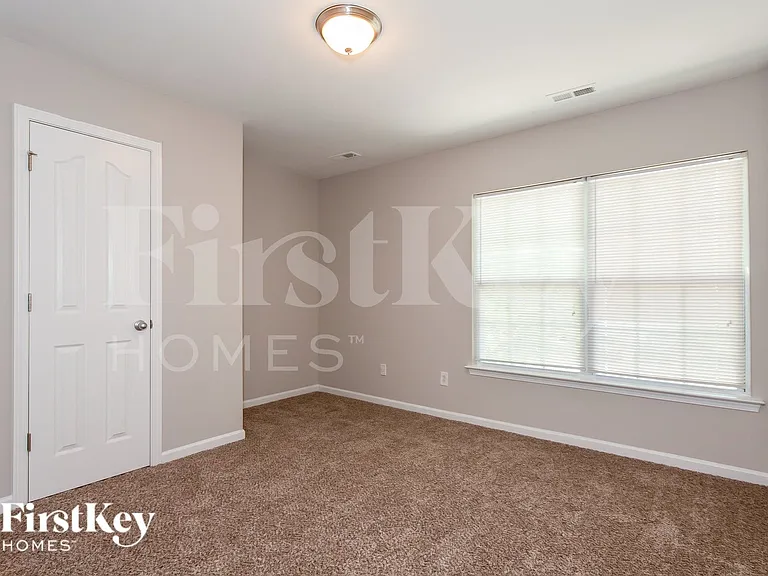 7411 Mary Jo Helms Dr — Photo 10