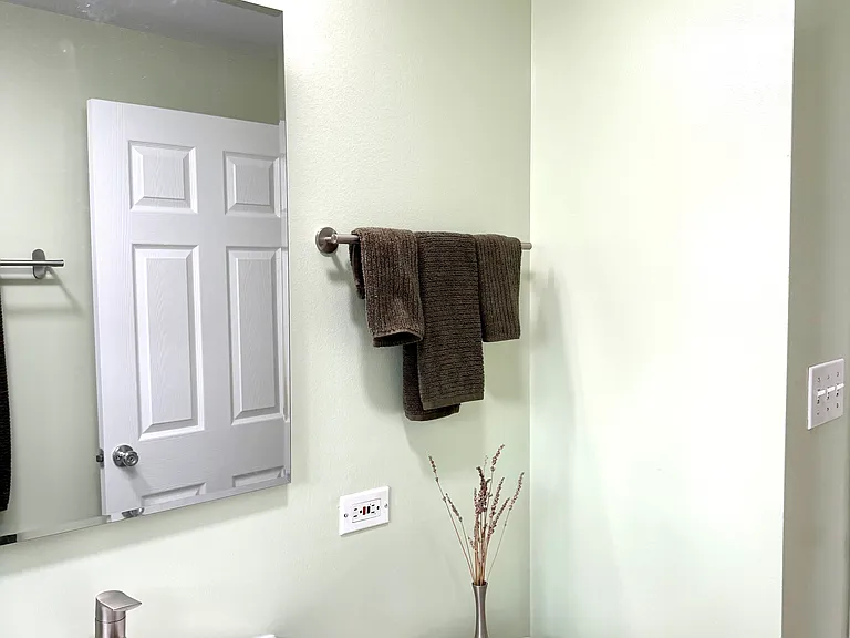 1006 N Dryden Ave — Photo 13