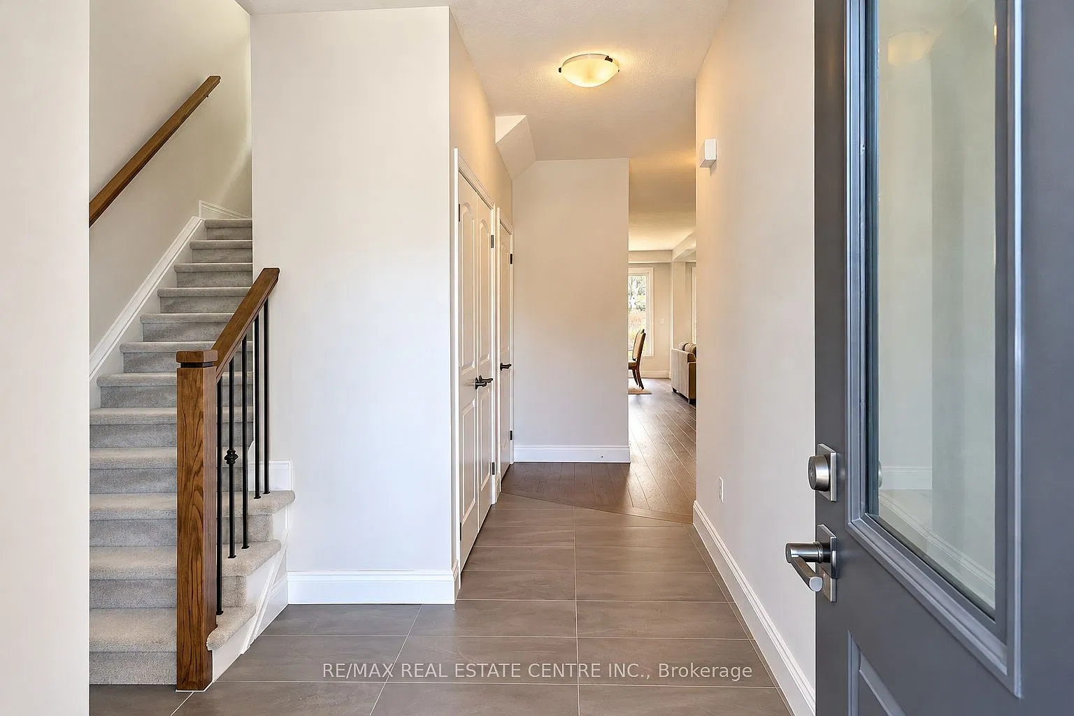 4 bed, $3,400 — Photo 2