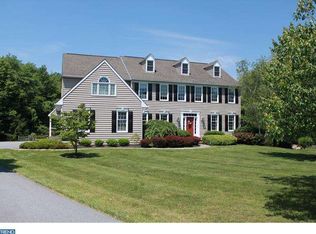 22 Clover Mill Ln, Malvern, PA 19355