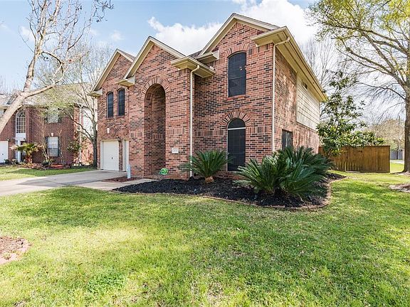 2nd image of 1111 Loch Briar Ct