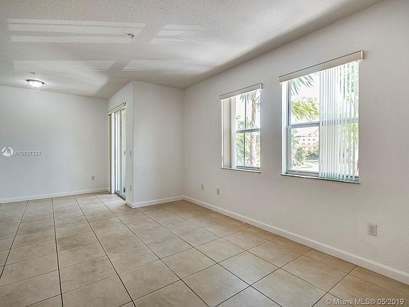 3rd image of 10022 NW 7th St Unit 206