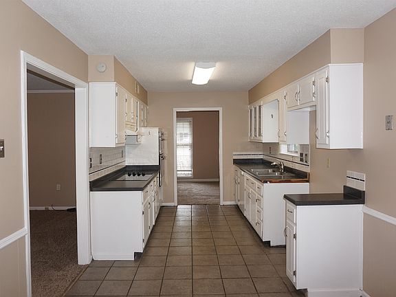 4th image of 5680 Bartlett Woods Dr