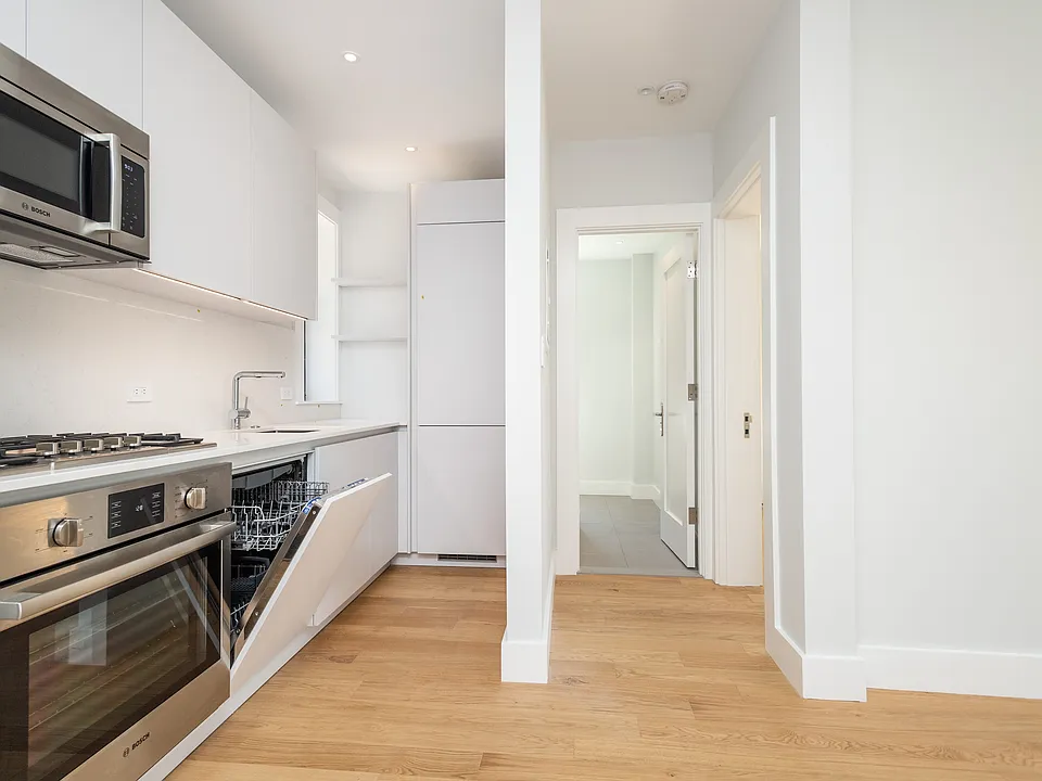 4 Elko St #3
