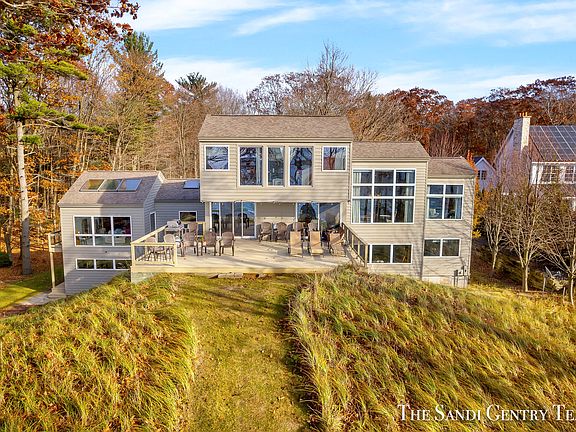 2nd image of 2293 Scenic Dr