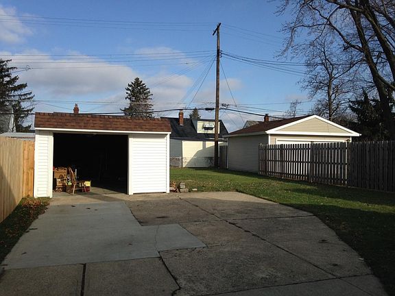 1 Car Detached Garage