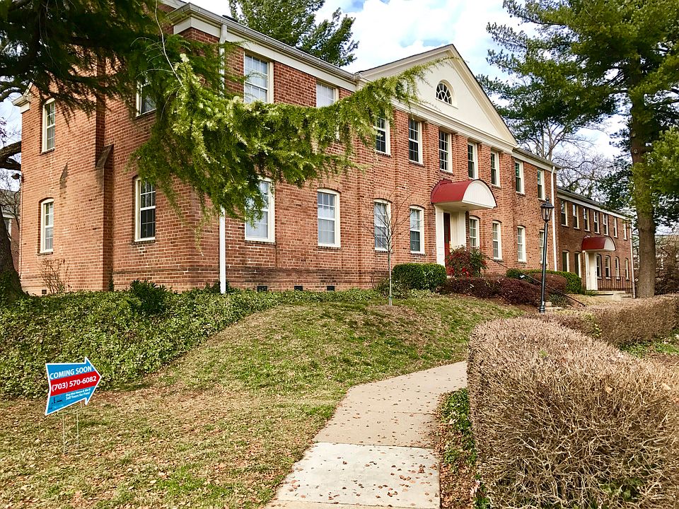 1st image of 2403 Arlington Blvd APT 202