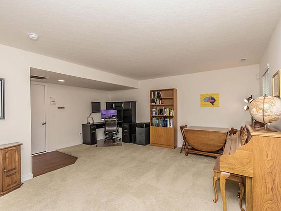 5th image of 5632 Pittsford Dr