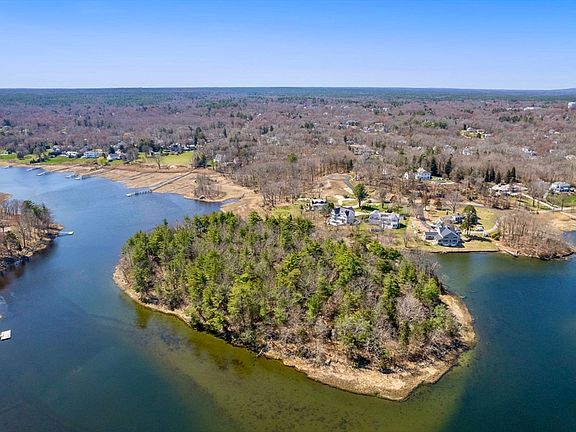 4th image of 66 Black Horse Ln