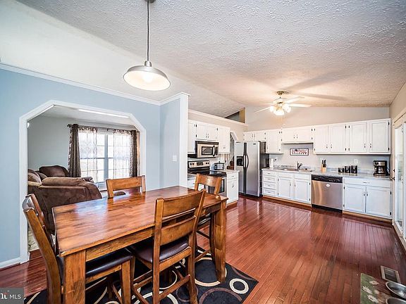 4th image of 2500 Green Pine Ct