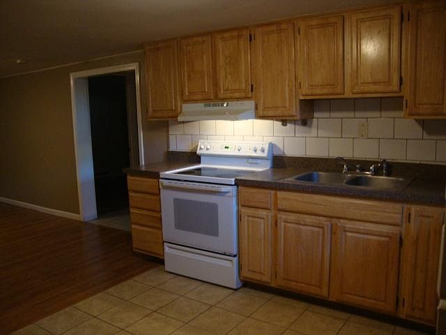 2nd image of 353 East St APT 2