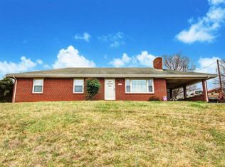 1014 Woodhaven Dr, Bedford, VA 24523