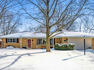1300 N Wildwood Ln, Muncie, IN