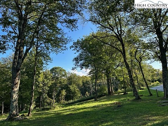 5th image of 193 & 168 Green Cliffs Drive