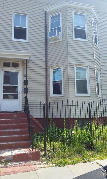 1st image of 54 Laurel Ave
