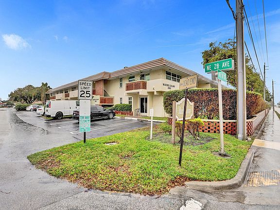 2nd image of 2800 NE 14th Street Causeway #103