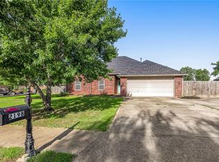2198 Meadowbrook Dr, Elkins, AR 72727