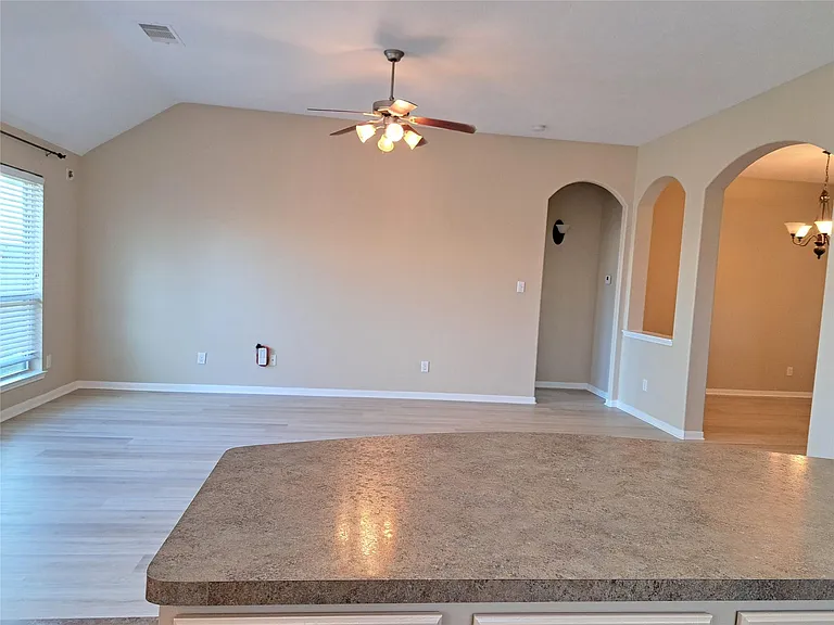 21910 Cascade Hollow Ln — Photo 14