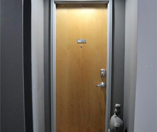 4th image of 1501 W Horatio St APT 109
