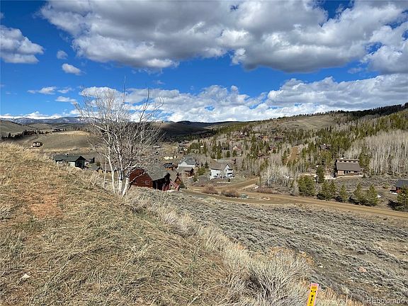 3rd image of 210 Deer Trail Dr