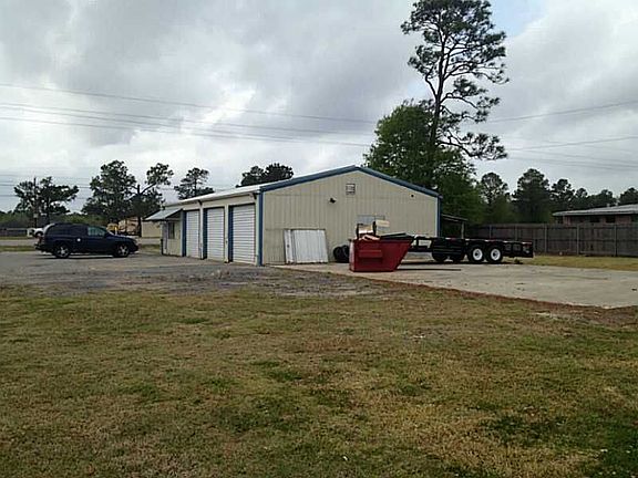 4th image of 3244 N Highway 171