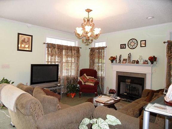 2nd image of 748 Albemarle Pl
