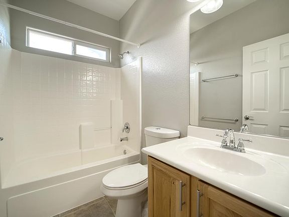 4th image of 10475 Heritage Park Ave