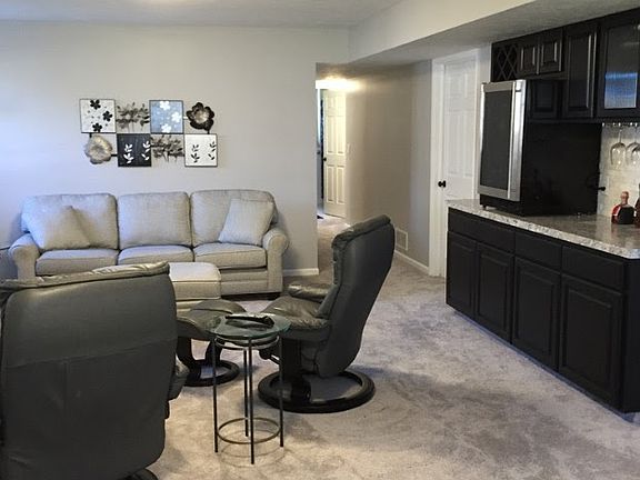 5th image of 8688 Willow Creek Dr