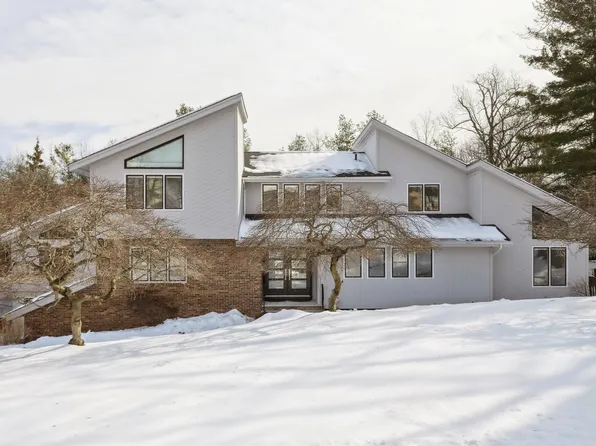 15 Lawrence Way, Cedar Grove, NJ 07009