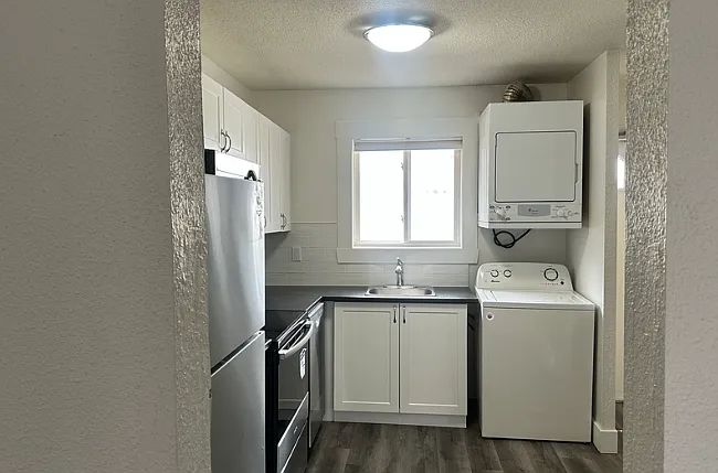 211 Glenforest Dr — Photo 4