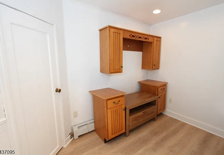 74 Alexandria Ave — Photo 4
