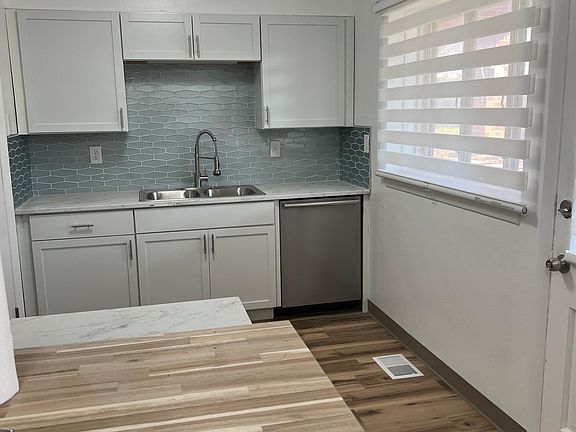 2nd image of 1555 Mayfair Blvd APT 1