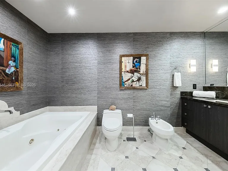 100 S Pointe Dr #702 — Photo 23