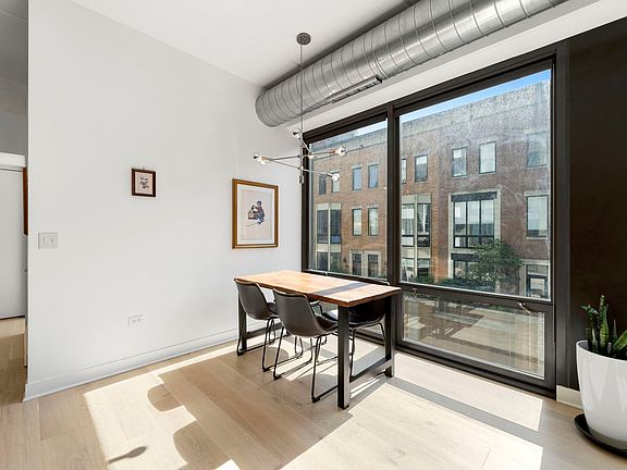 5th image of 650 W Wayman St Unit 305C