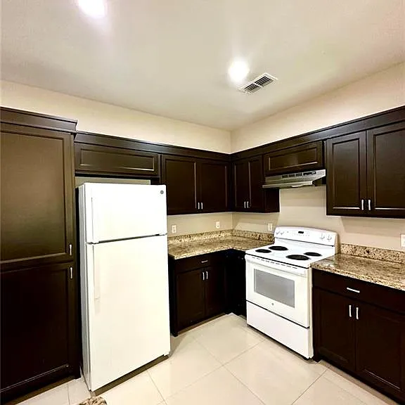1022 Escondido Ln W #A — Photo 5