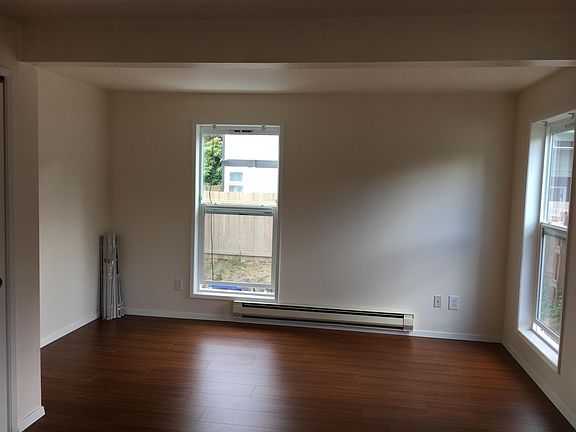 4th image of 14303 32nd Ave NE APT A