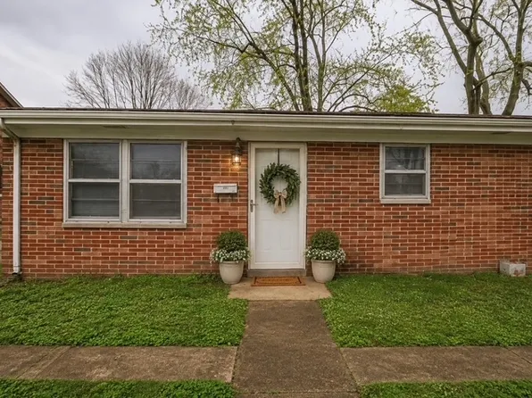2314 Frank Scott Pkwy W #2314, Belleville, IL 62223