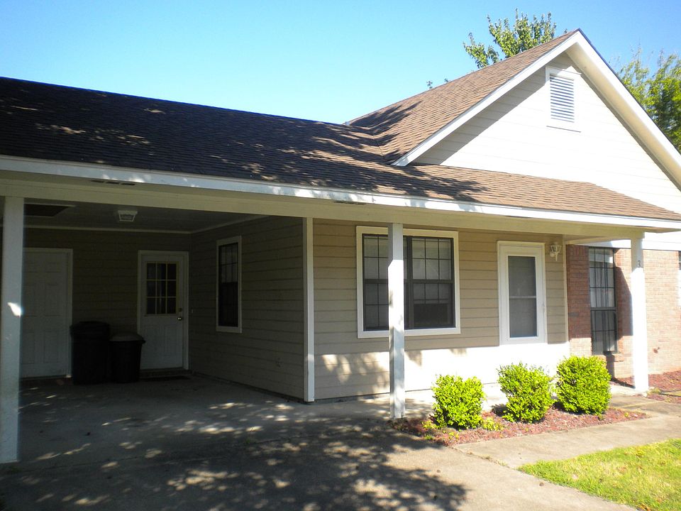 1st image of 30 Wood Glen Ln