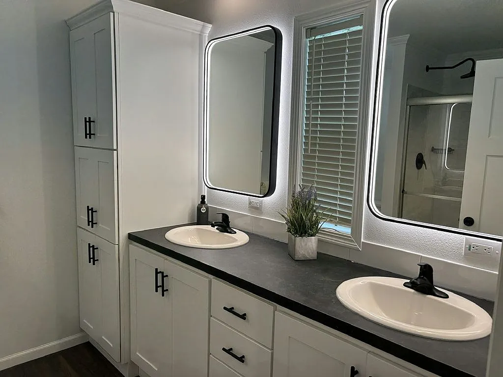 3 bed, 2.0 bath, 1356 sqft, $1,999 — Photo 3