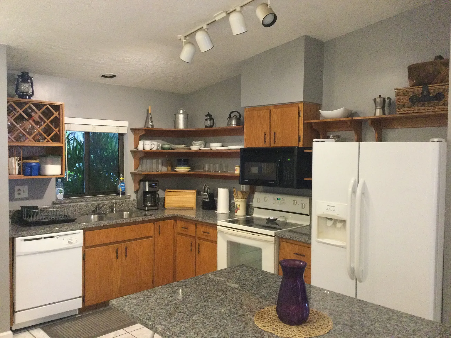 3 bed, 1740 sqft, $800 — Photo 2