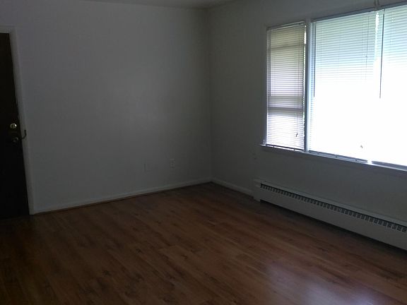 4th image of 765 Keenway Cir APT 6