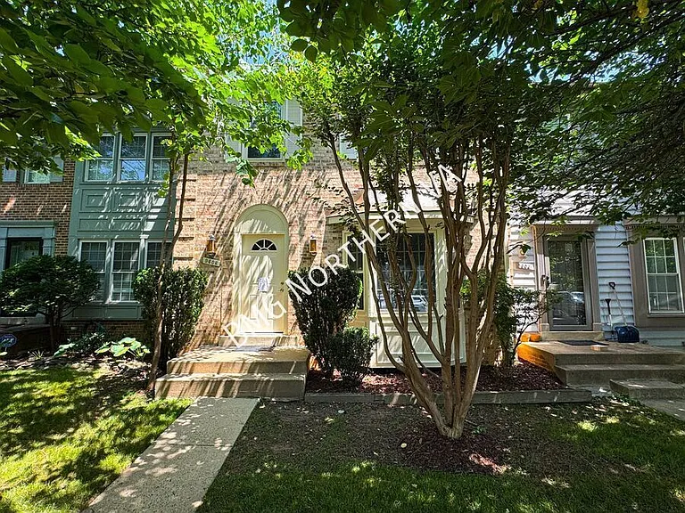 9606 Scotch Haven Dr — Photo 1