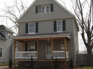 911 W 11th St, Lorain, OH