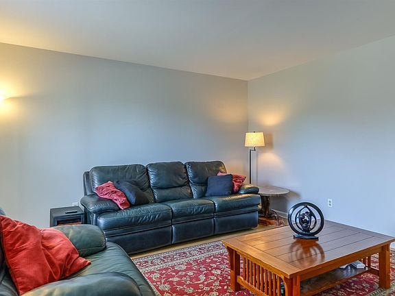3rd image of 4813 Agape Dr #B
