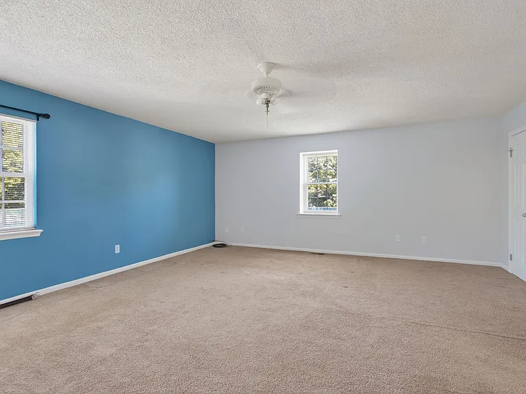 4718 Greenlaw Dr — Photo 15