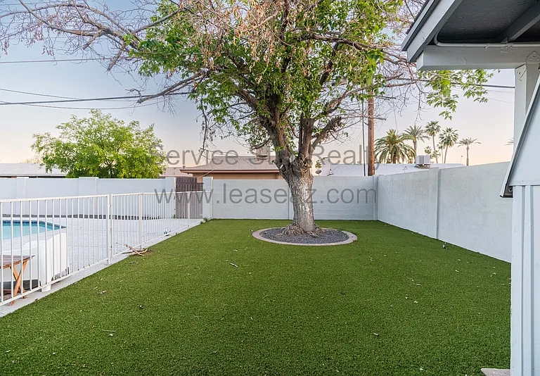 923 E Wesleyan Dr — Photo 24