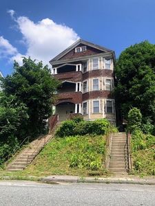 113 Perry Ave, Worcester, MA, 01610