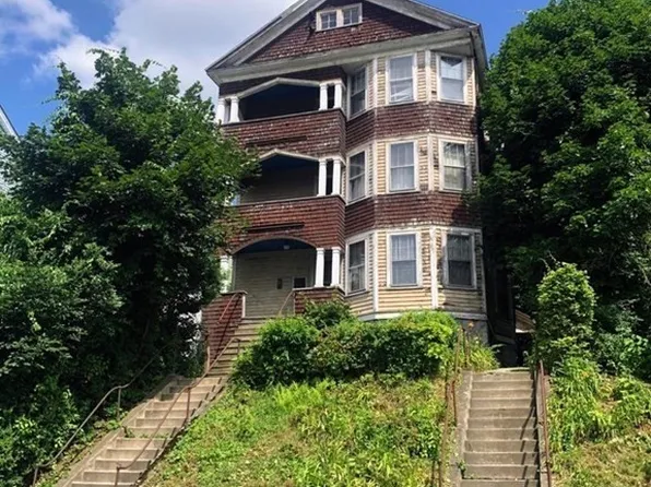 113 Perry Ave, Worcester, MA 01610
